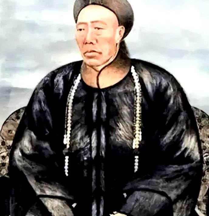1908年，慈禧太后驾崩，李莲英跪求告老还乡。隆裕太后凤目含威，暗忖：