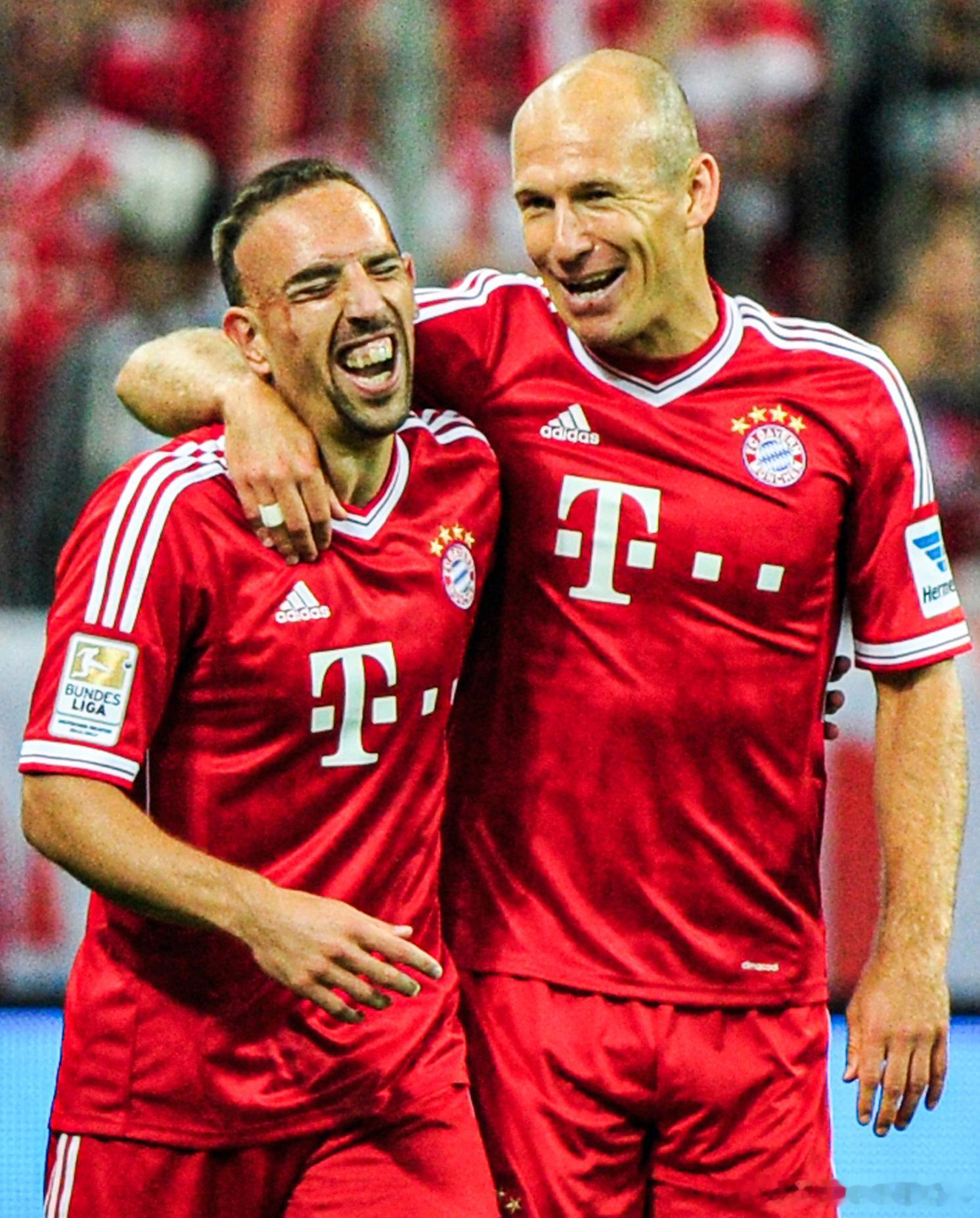 TNT：迪亚斯本赛季已打入24球，超越了罗本或里贝里在拜仁的单赛季最高纪录。