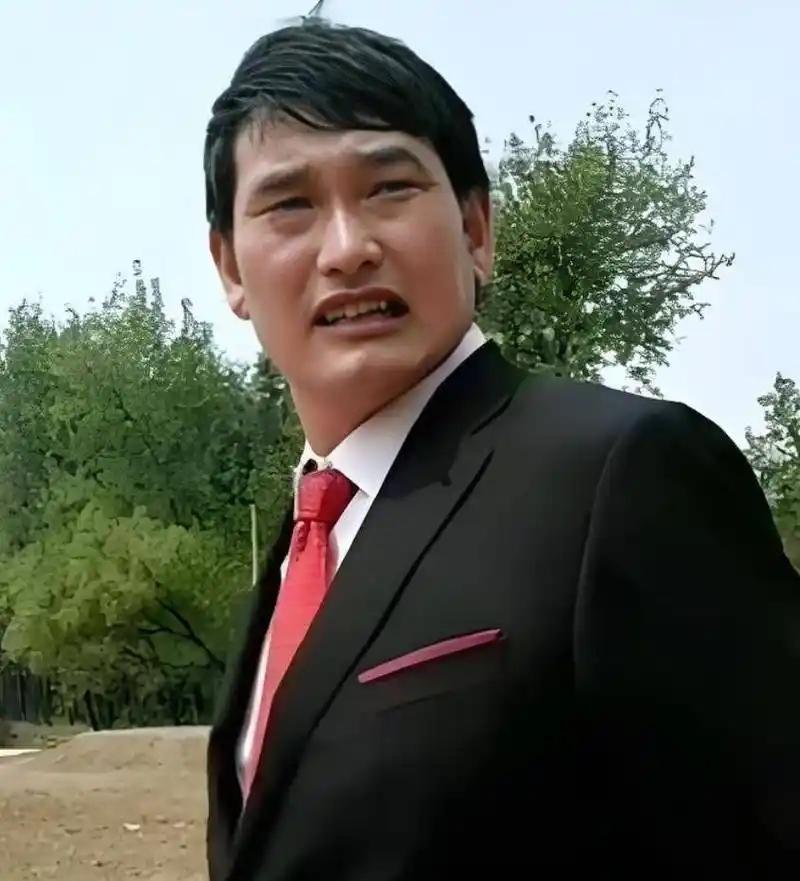台儿庄演出风波后，朱之文回应私下做事细节，难怪他不受舆论影响2026年8月