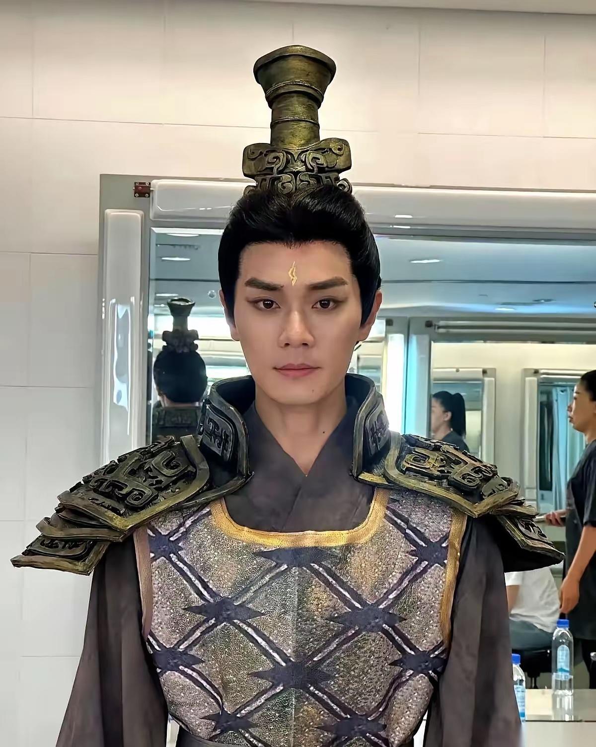 我真的要给央视跪了！这个脑洞是怎么开的？找曹骏，我以为是演卧薪尝胆的越王勾践