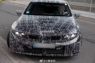 宝马纯电M3的路测图曝光了，看到实车轮廓还是有点感觉的。基于Neue ...