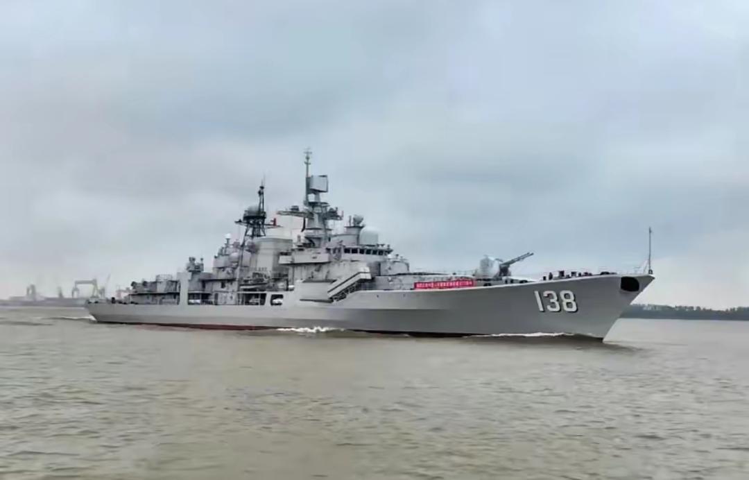 俄罗斯海军要羡慕死了！近日，咱们购买的俄制956EM型现代级驱逐舰——泰州舰