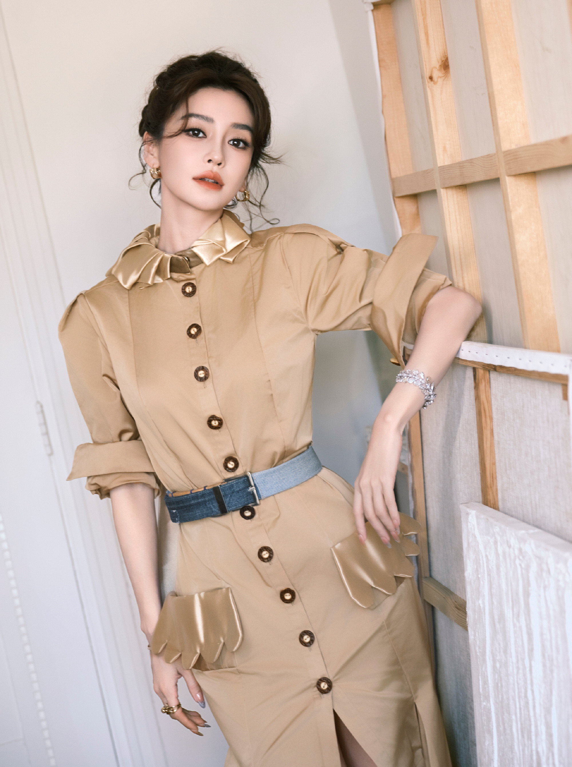 angelababy红蜻蜓女鞋代言人杨颖angelababy“晚霞洒遍鲜花