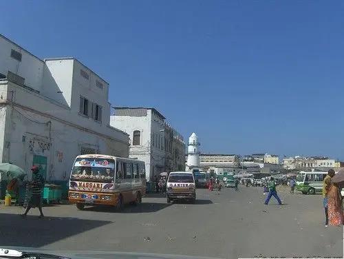 西方百年没救活！中国3年逆天改命，吉布提直接报恩美国驻军百年，只把吉布提变成