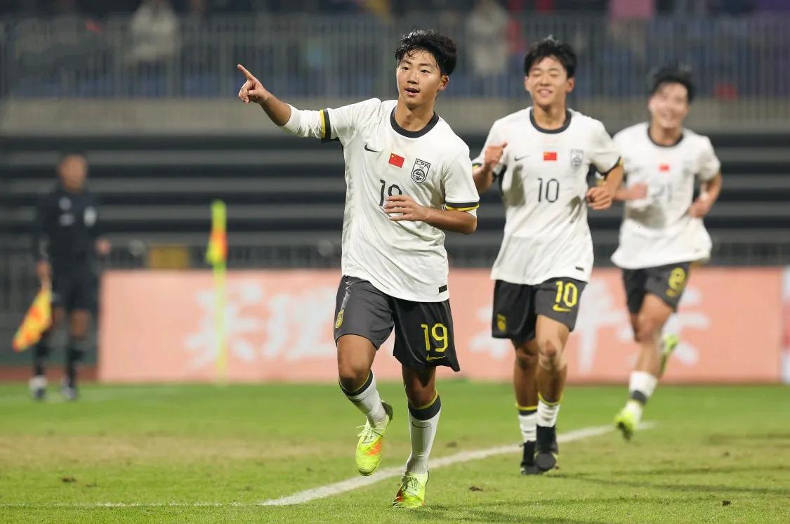 U17国足首发阵容出来了，但两大主力核心仍旧替补。对阵日本U17的比赛，U17