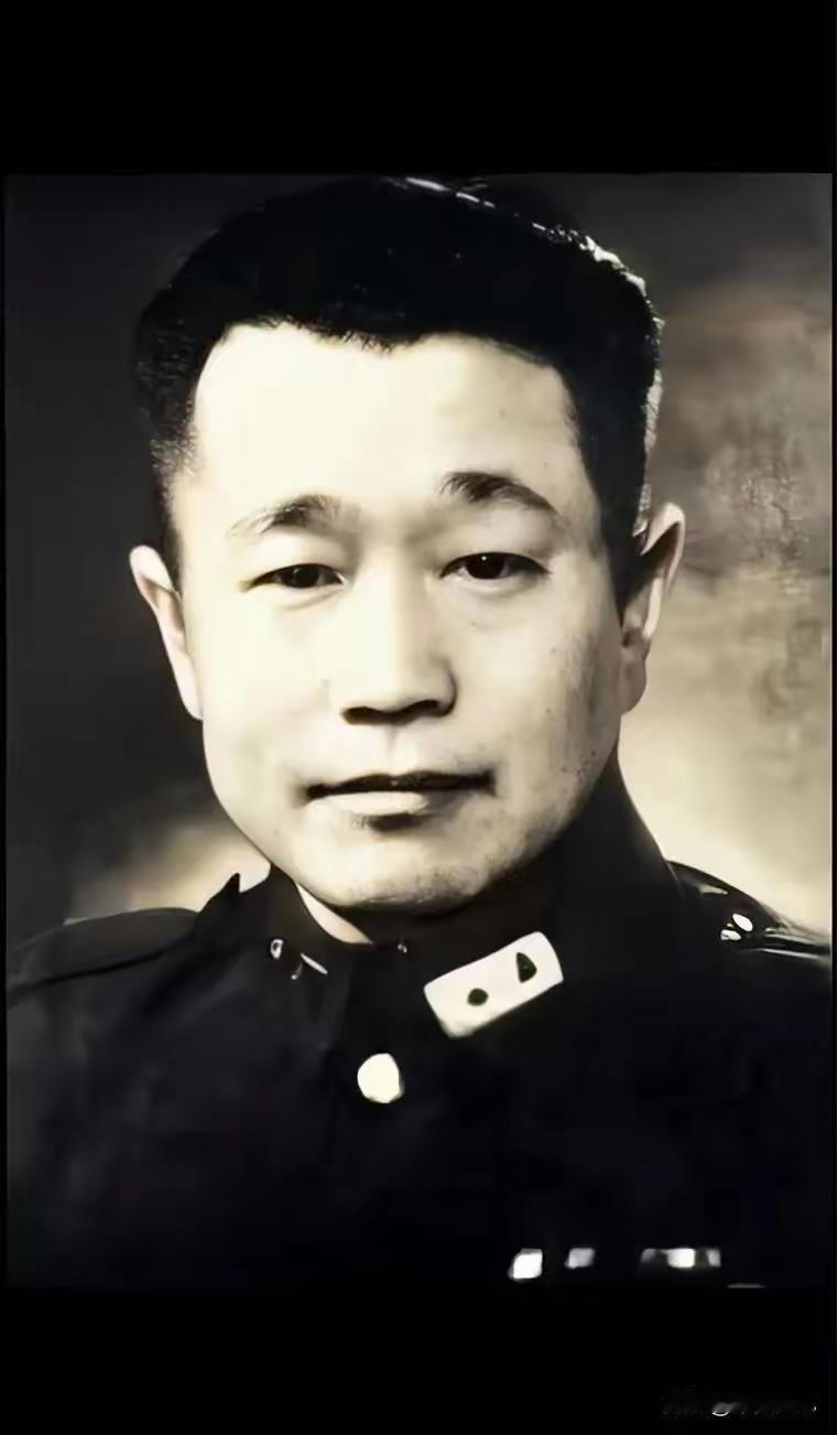1959年的北京，当印有新中国第一批特赦战犯名单的报纸送到杜聿明手上时，这位曾经