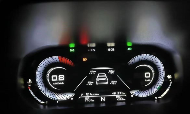 刚开没几天这个油耗正常吗，听别人的油耗才7，8个，大家都是怎么开车的呀