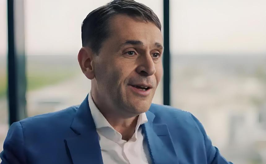 阿斯麦CEO：中国光刻机技术落后10-15年，如果没有我们的EUV极紫外刻帮助，