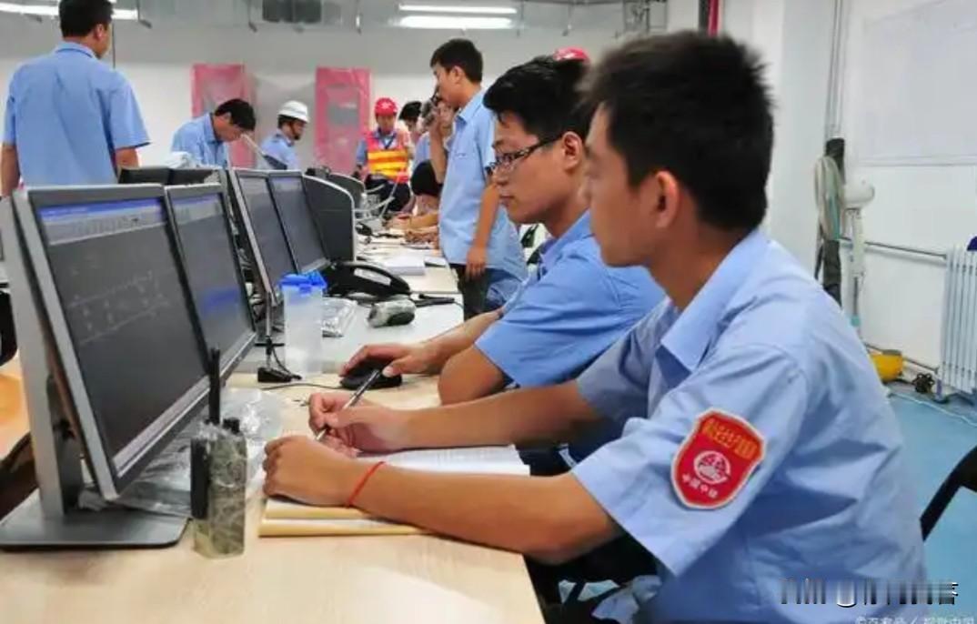 请问：工勤编是全额事业编制吗？答案：不是，‌工勤编‌是事业编制的一种，身份为
