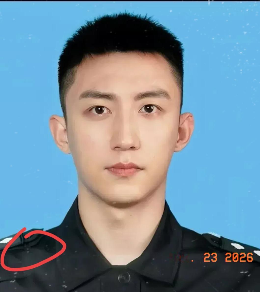 我倒不好奇，黄景瑜300万，一张太空票，让我好奇的点反而是，他花这么多