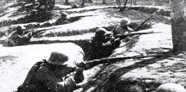 日军究竟有多残忍？老农指着马槽哭泣道：你看里面是什么？1938年春天，山东临沂