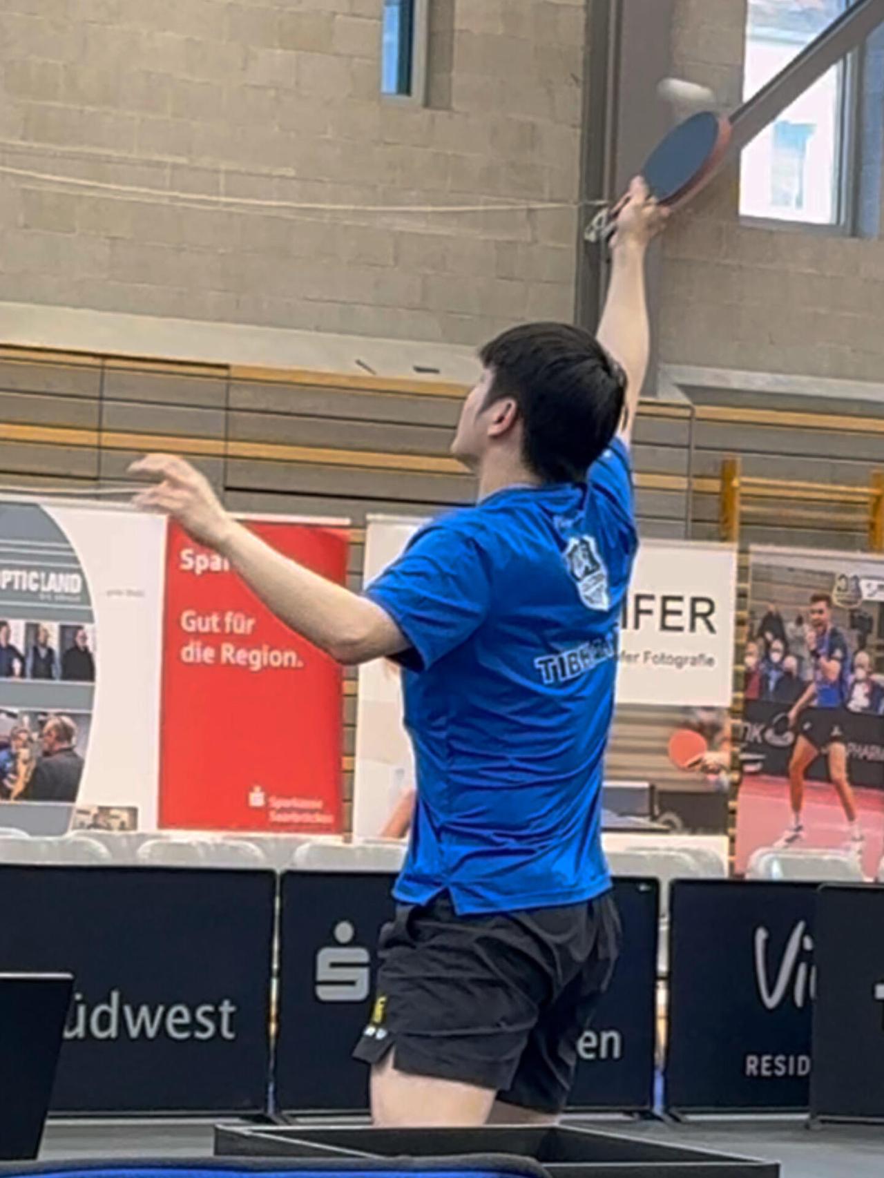 东哥马上换场地训练了，萨尔到杜塞，是进步，更是突破！新阶段，还是认真训练每一次