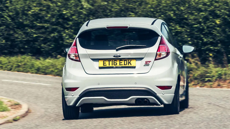 2016年嘉年华的神车ST200——这台1.6T涡轮增压爆改出212马力，6.7