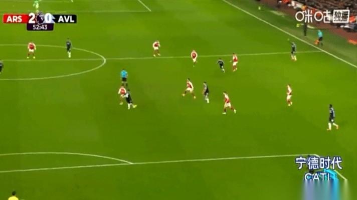 必须聊聊阿森纳的队长，厄德高。就一年前，同样是输给维拉，他踢出了生涯级的表现，