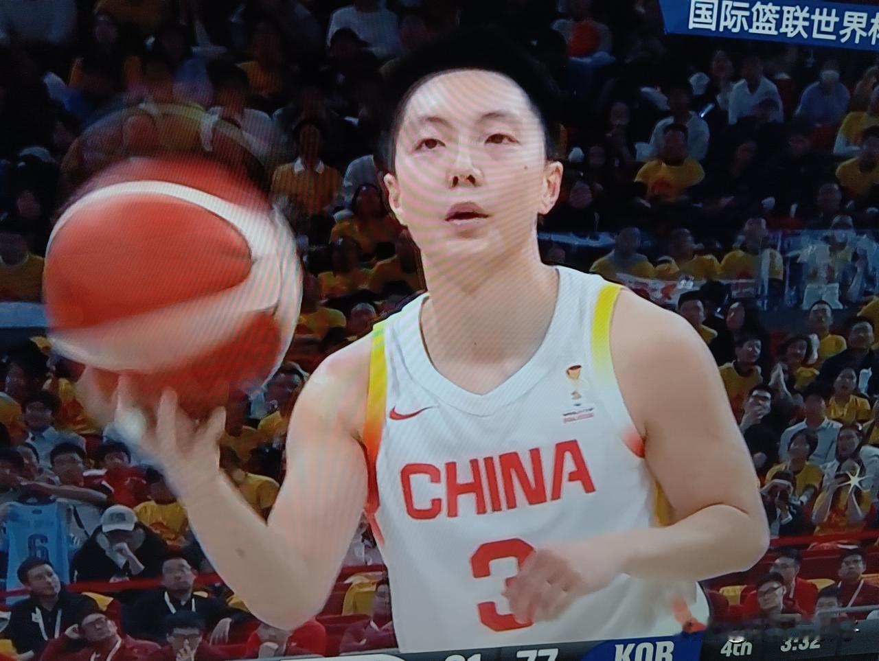 张镇麟20分，胡明轩2分。昨晚两人表现是一个天，一个地的，广东球迷终于闭上了叨叨