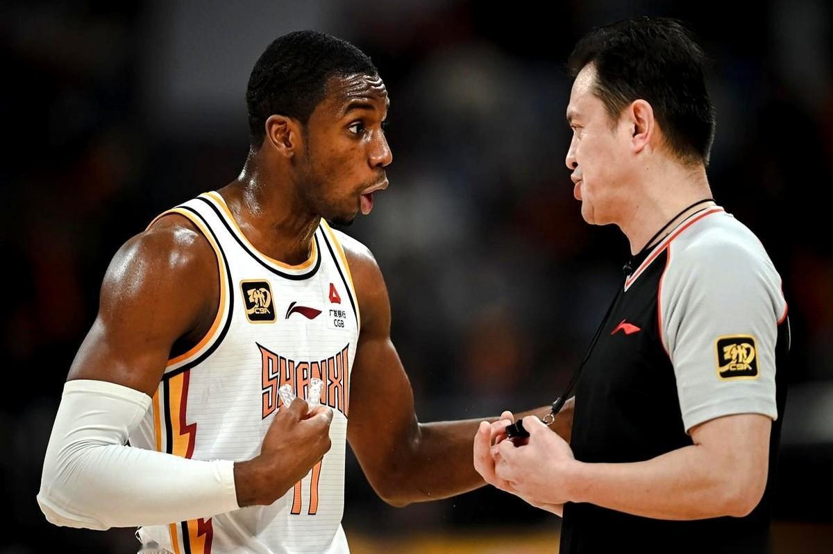 输了就输了，承认状态不好、技不如人，很难吗？非得发个通告，说什么是“比分扩大后