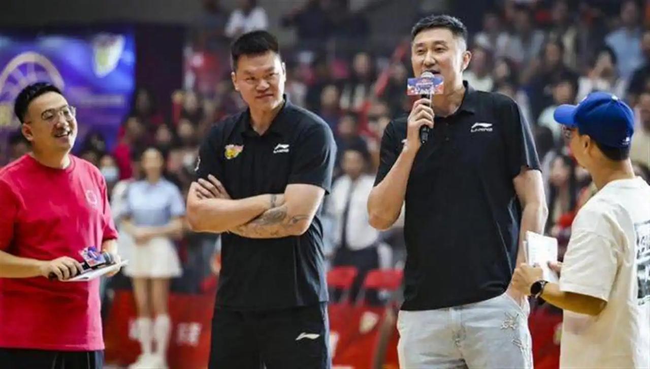 广东宏远新任主教练外教是非常认真负责的，他要比杜锋有更多的时间专注于篮球工作，他
