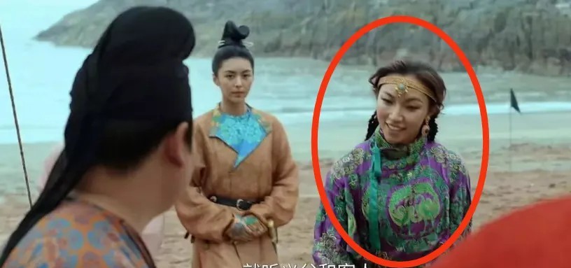 这是仙女下凡、倾国倾城的容貌？近期在播剧荔枝中，委培茜饰演了一个胡人商人，这是