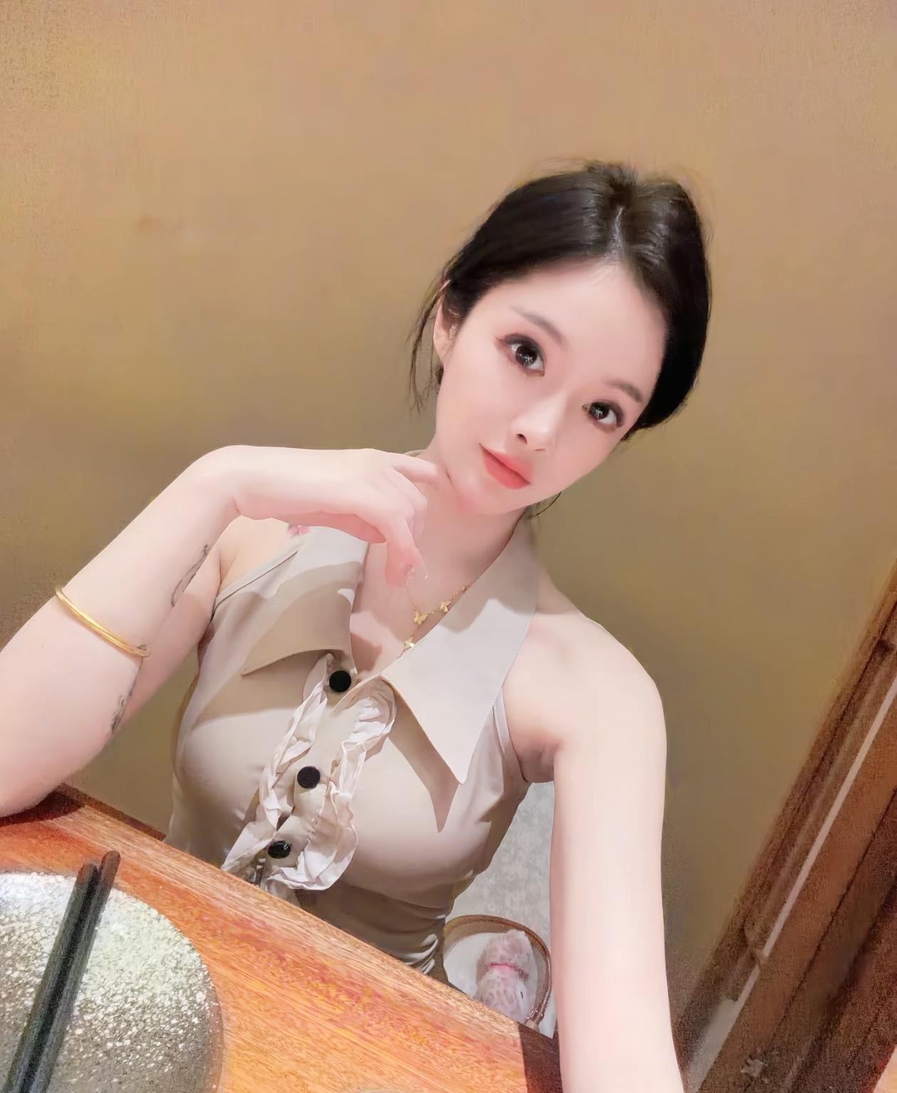 曝湖北网红晨七七去世，长得漂亮、开雷克萨斯，朋友透露劝了不听，把自己搭进去了，最