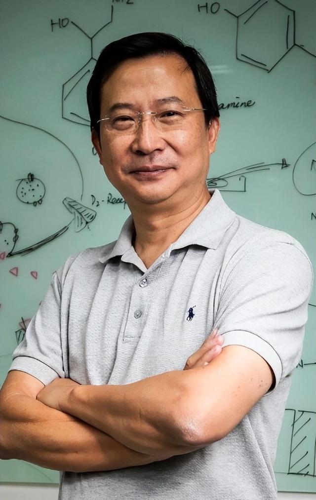 【饶毅对王艳芳院士的质疑与杨振宁当年对饶毅的评论】饶毅质疑国科大常务副书记、副