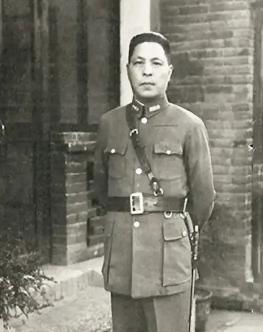 1936年，宋美龄跟蒋鼎文到达西安之后，张学良前去接机，刚见面，张学良便跟蒋鼎文
