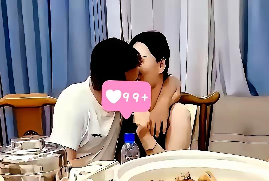 最近长沙同学聚会15秒的视频在网上传得沸沸扬扬有网友说最让人愤怒的不是女方