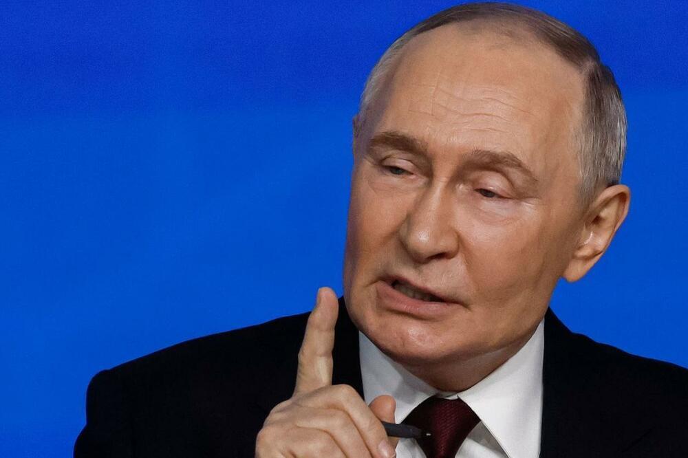 普京不满的一番话，让武契奇知道麻烦大了，几天之内火速送上答复！不久前，普京当众