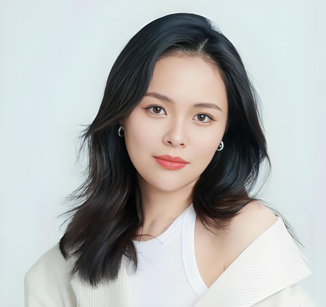 听说女高音歌唱家龚爽去世了，我心头猛地一震，她才37岁呀，正是女人最美丽的年华，