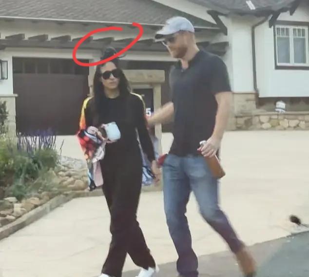 梅根这造型，真的看不懂？虽说她是与哈里一起过万圣节，但这造型确实匪夷所思，如果