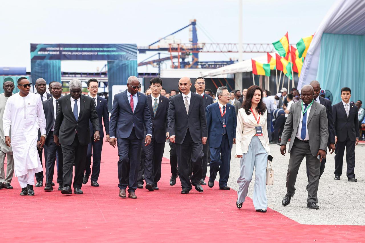 “巨无霸”来了！前天，有中资企业宝武集团、中铝、山东魏桥参股，总投资232亿美