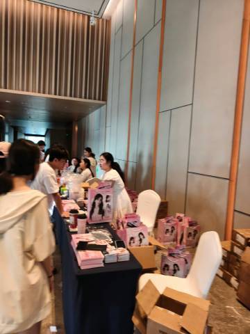 Angelababy粉丝夜排 实力恐怖如斯 ​​​
