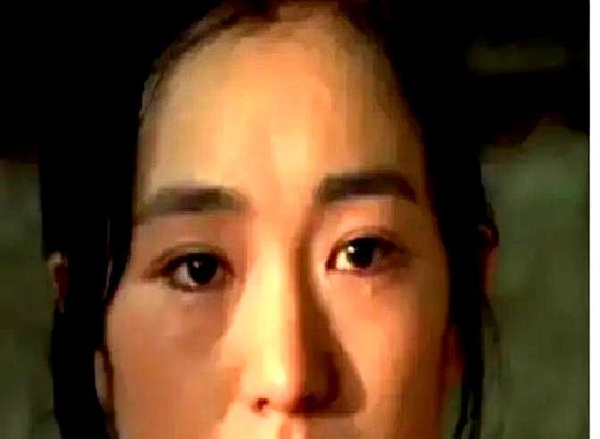 张艺谋当年叼着烟说“结婚证没用”，转头巩俐嫁人他哭了一整夜？换做是你，快30