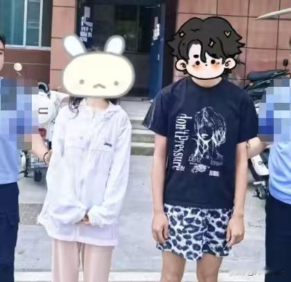 安徽，男子夜里睡不着，准备找个女子聊天，女子开始暗示，说只要1000元。男子很心