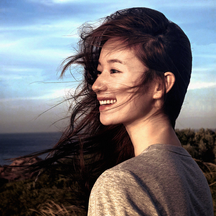 1.郭晓婷目前在接触《第二十八年春》，但这部戏开机没那么早，所以她接下来要先进组