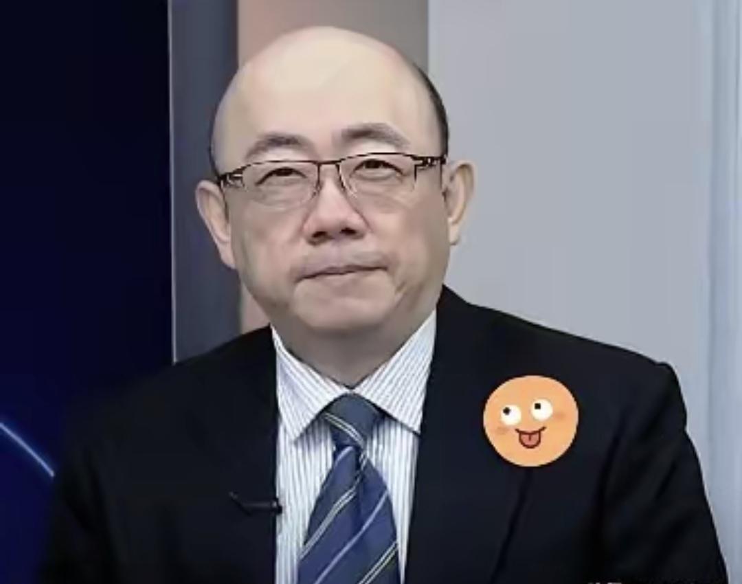 它们用的是宇树G1，2024年量产的真家伙，不是模型也不是特效。央视通稿写了42