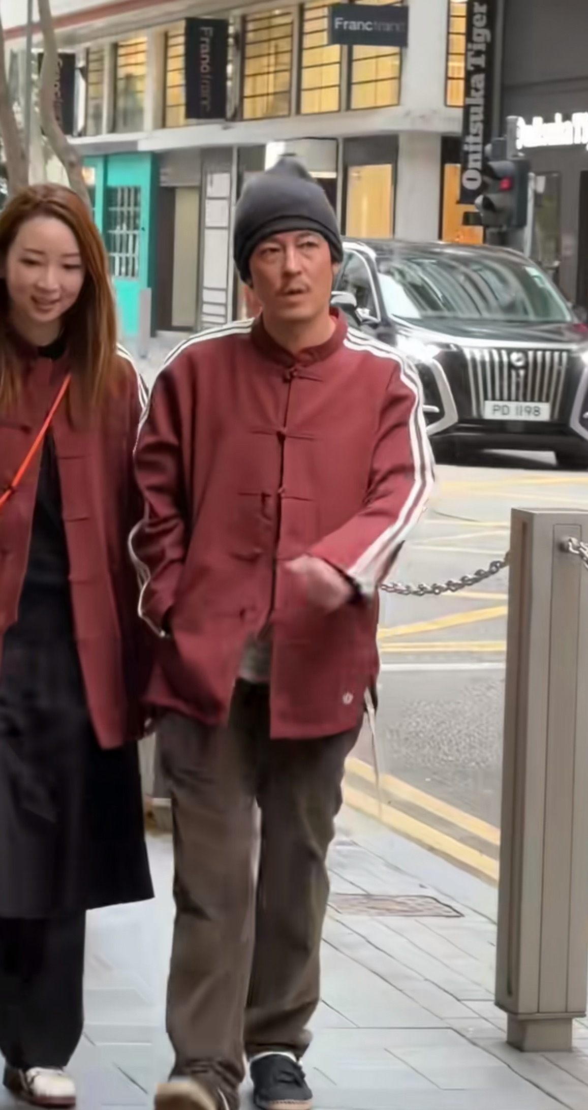 哈哈哈哈我刚刚也在抖上刷到了，好歹毒的文案，还回复了是实话实说更好笑了啊啊…觉得