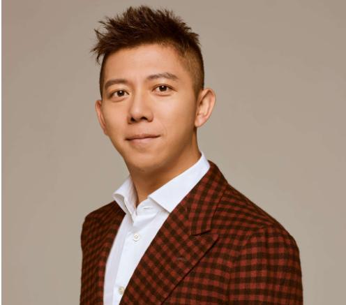 《歌手2025》官宣，胡海泉再当音乐串讲人？这操作真是让人摸不着头脑啊！先说主