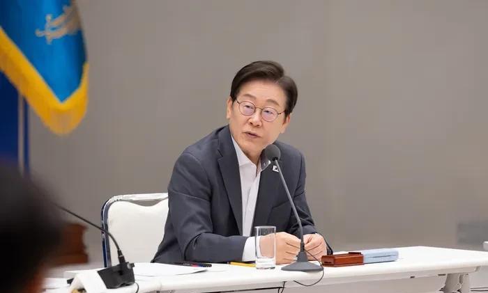韩国：未对美开放稻米市场今天凌晨，韩国青瓦台对外发出声明宣布：“韩美两国经过友