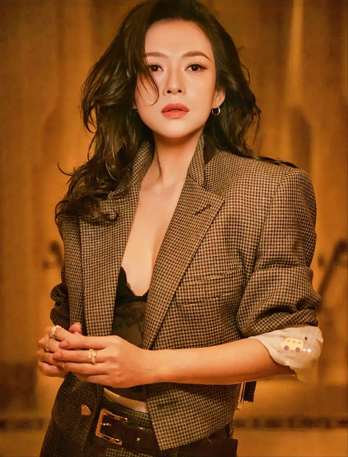 我表妹亲眼见过章子怡icon，她说了一个大实话，让我目瞪口呆！她说章子怡和电