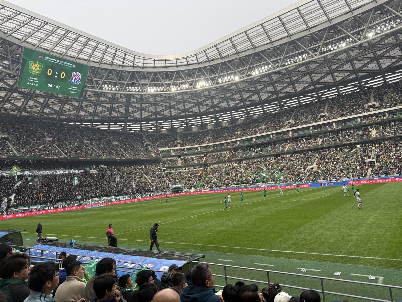 这两年的京沪大战，国安赚大了！上赛季京沪大战是62291人，这个赛季的京沪大战