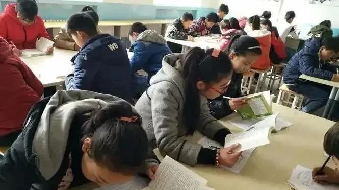 初中阶段，想考上重点高中，这五件事得抓到位！1、抓好数学和英语成绩！别的科再差