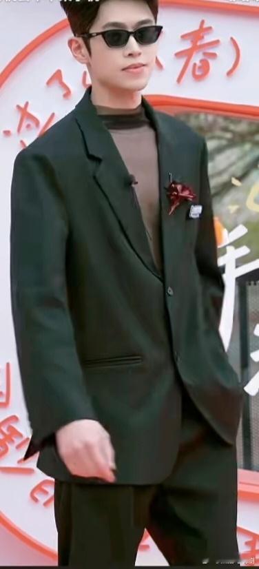 沈阳游乐园NPC比爱豆还会营业真的会被沈阳游乐园NPC笑到！玩游戏完全不扭捏，摸