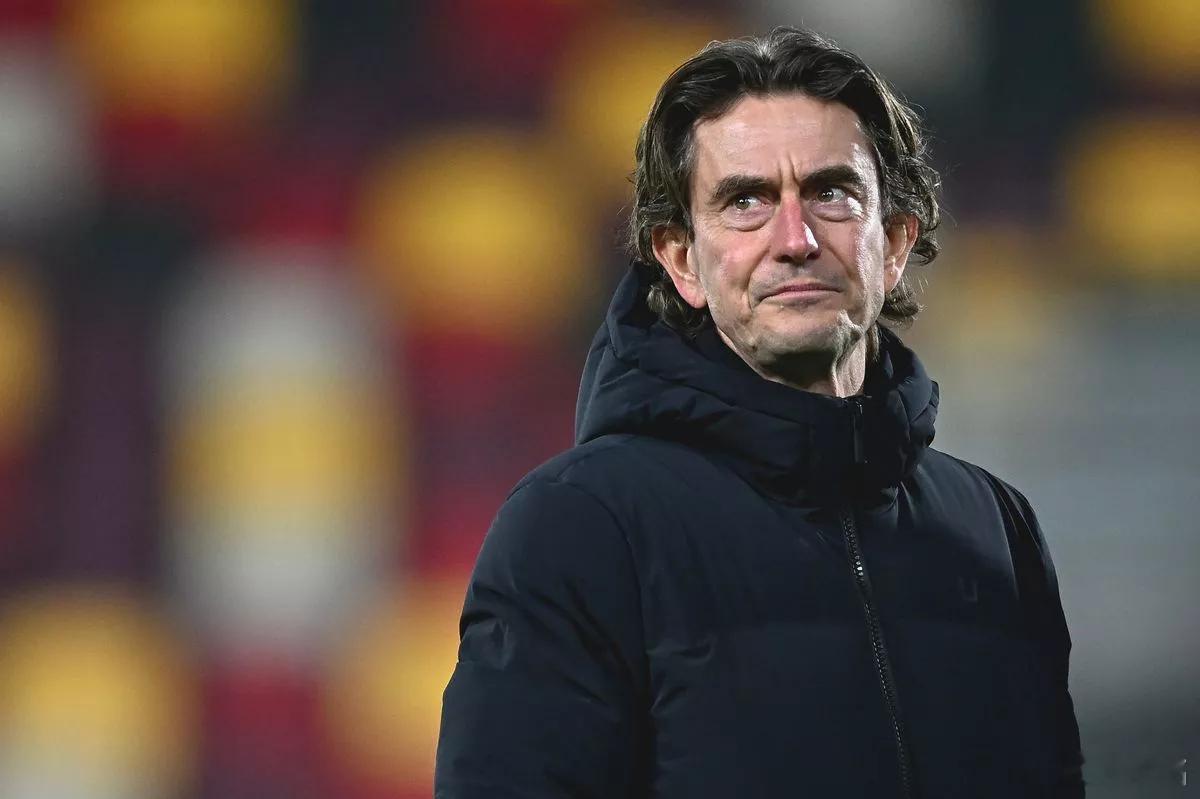 热刺一潭死水！热刺如今的局面，不能简单归咎于某一个人。列维9月份被刘易斯家族