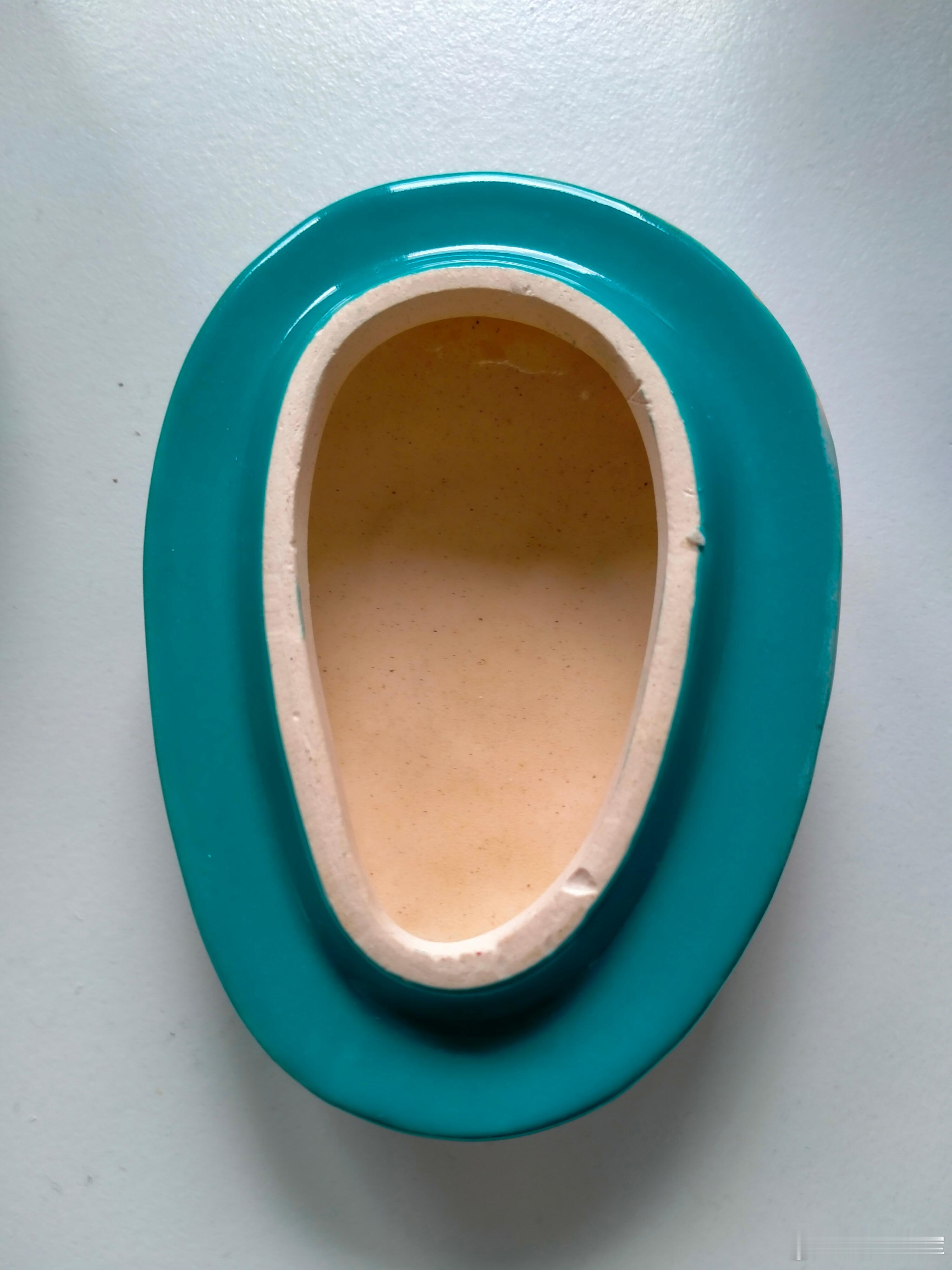 每周鉴赏收藏精品之北宋官窑天青釉盖盒涉及北宋官窑，肯定是有争议的议