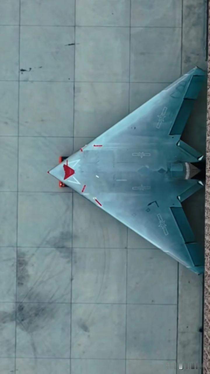 重磅官宣！我国空军终于攻击11官宣入列了，称呼也正式红公开了！以前总是说，最