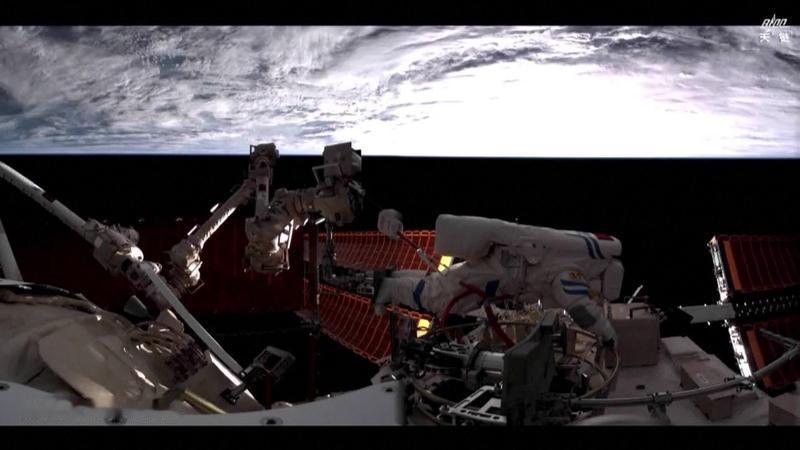 2025年12月9日18时45分，神21乘组的这次出舱活动太牛啦！经过约8小时，