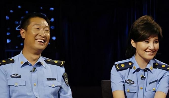 一天，林永健和妻子周冬齐闹了矛盾，她一时冲动向组织提出了离婚申请：“两人三观不合