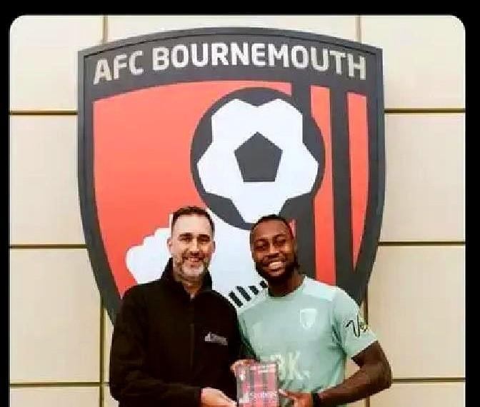 曼联盯了半天的人，直接被曼城抢了。伯恩茅斯边锋塞门约，17场9球3助攻，数据