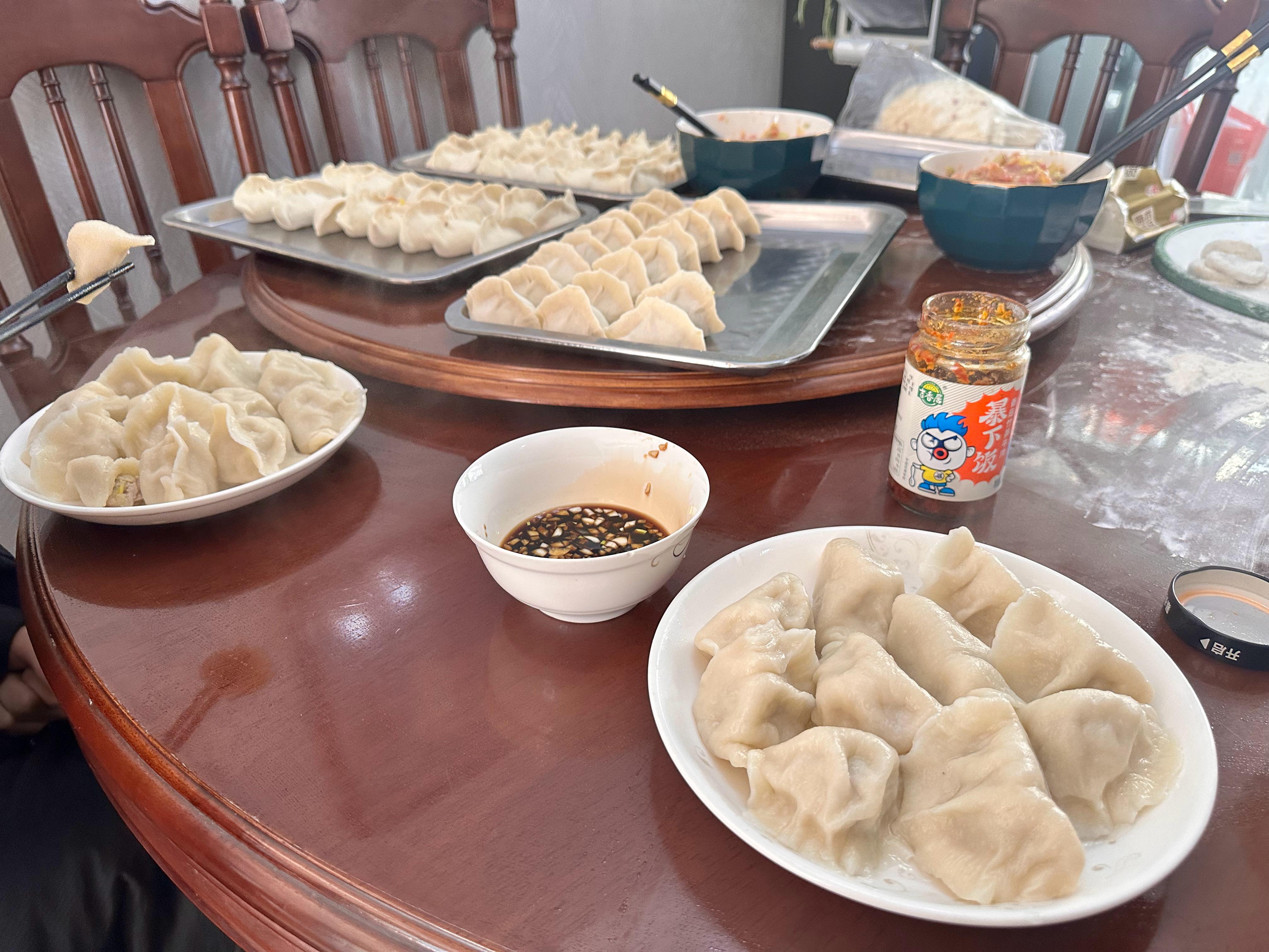 下班最快吃上饭的方式当然是家里有人做饭，回家直接开吃啦[哆啦