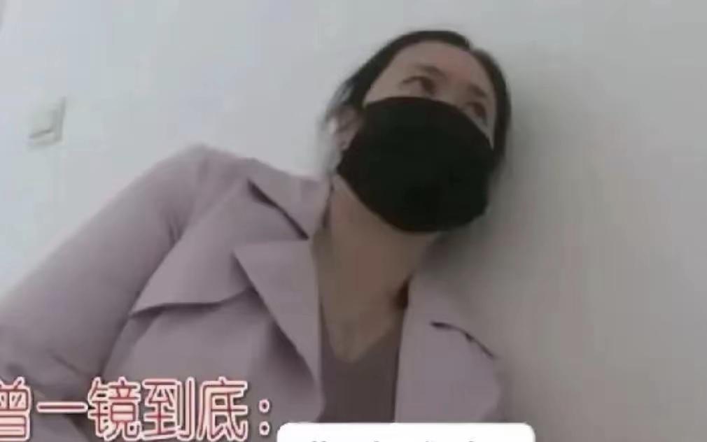 芙蓉姐姐以前去探望唐师曾真的是雪中送炭，不是随便的买个果篮就去了，而是直接给了一